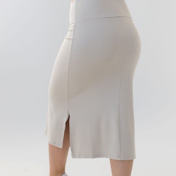 Savvi Luxe Brooklyn Skirt Taupe - S - Picture 4 of 8